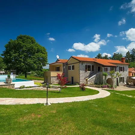 Sany Holiday home